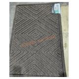 1 brown wiper diamond 24" x 36" mat