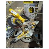 DeWalt 20v 7-1/4" compound sliding miter saw