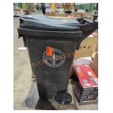 Rolling trashcan