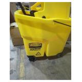 Rubbermaid Work Bucket