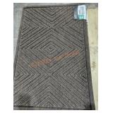 1 brown wiper diamond 24" x 36" mat