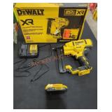 DeWalt 20V 18GA Crown Stapler Kit