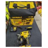 DeWalt 20V 15ï¿½ Coil Roofing Nailer Kit