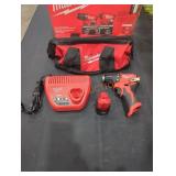 Milwaukee M12 3/8" Drill/Driver Kit