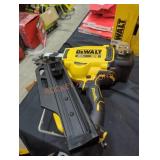 DeWalt 20v 30ï¿½ paper collared framing nailer