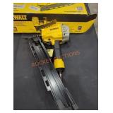 DeWalt Pneumatic 21ï¿½ Round Head Framing Nailer