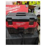 Milwaukee M18 2 Gallon Wet/dry vacuum