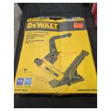 DeWalt 2-IN-1 Flooring Tool