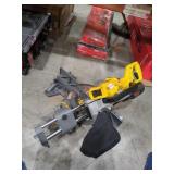 DeWalt 20V 7-1/4" sliding miter saw