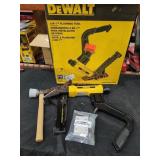 DeWalt 2in1 flooring tool