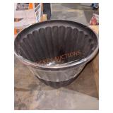 24" Planter