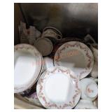 Dish Set Tote Lot