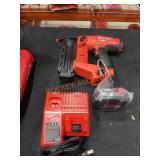 Milwaukee M18 18ga Brad Nailer Kit