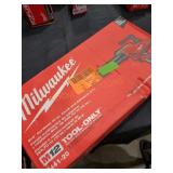 Milwaukee M12 10oz Caulk Gun