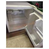 Diplomat Mini Fridge