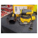 DeWalt Corded 1/4 Sheet Palm Grip Sander