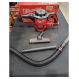 Milwaukee M18 Compact Vacuum