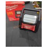 Milwaukee M18 Dual Power Flood Light