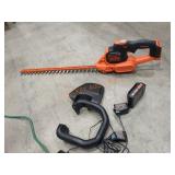 Black + Decker 20v 22" Hedge Trimmer Kit