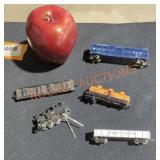 N Scale Steam Locomotive Train Set