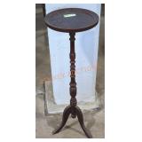 Vintage mahogany plant stand 37in H