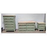 3 piece Dresser/Nightstand set