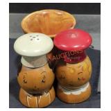 Wooden salt and pepper shakers with wooden jar