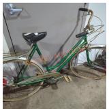 Vintage Fleetwing Super de Luxe Bicycle