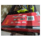 Milwaukee M12 3/8" Right Angle Impact Wrench Kit