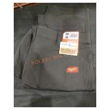 Milwaukee 38x32 Black apants