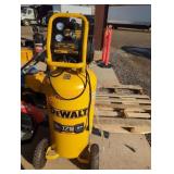 DeWalt 26 gal air compressor