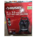 Husky 4 Gal Poly Wet/ Dry Vacuum