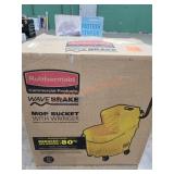Rubbermaid Mop Bucket with Wringer