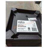 Vigoro 22.5" Planter