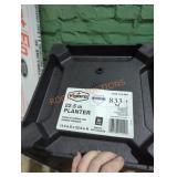 Vigoro 22.5" Planter