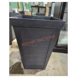 Vigoro 22.5" Planter