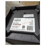 Vigoro 22.5" Planter