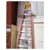 Werner Ladder HAS DAMAGE