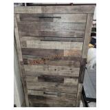 ASHLEY Derekson Chest of Drawers