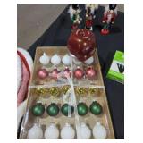 Misc Christmas Decorations Lot