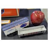 HO Gauge Train Cars - Qty 2