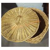 Wicker Basket w Lid