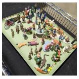 Village Decor Tray Lot