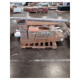 Wall mirrors, desk, tileLocated in BLUE