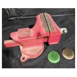 Columbian No. 04 Swivel Bench Vise and Metal Frogs