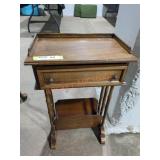 Vintage Accent Table w Magazine Rack