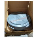 Box Lot Rubbermaid Brute Lids 32g.
