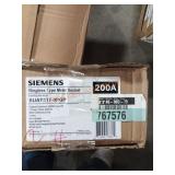 Ringless meter socket