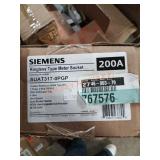 Ringless meter socket