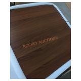 Reversible top in two colors walnut/natural